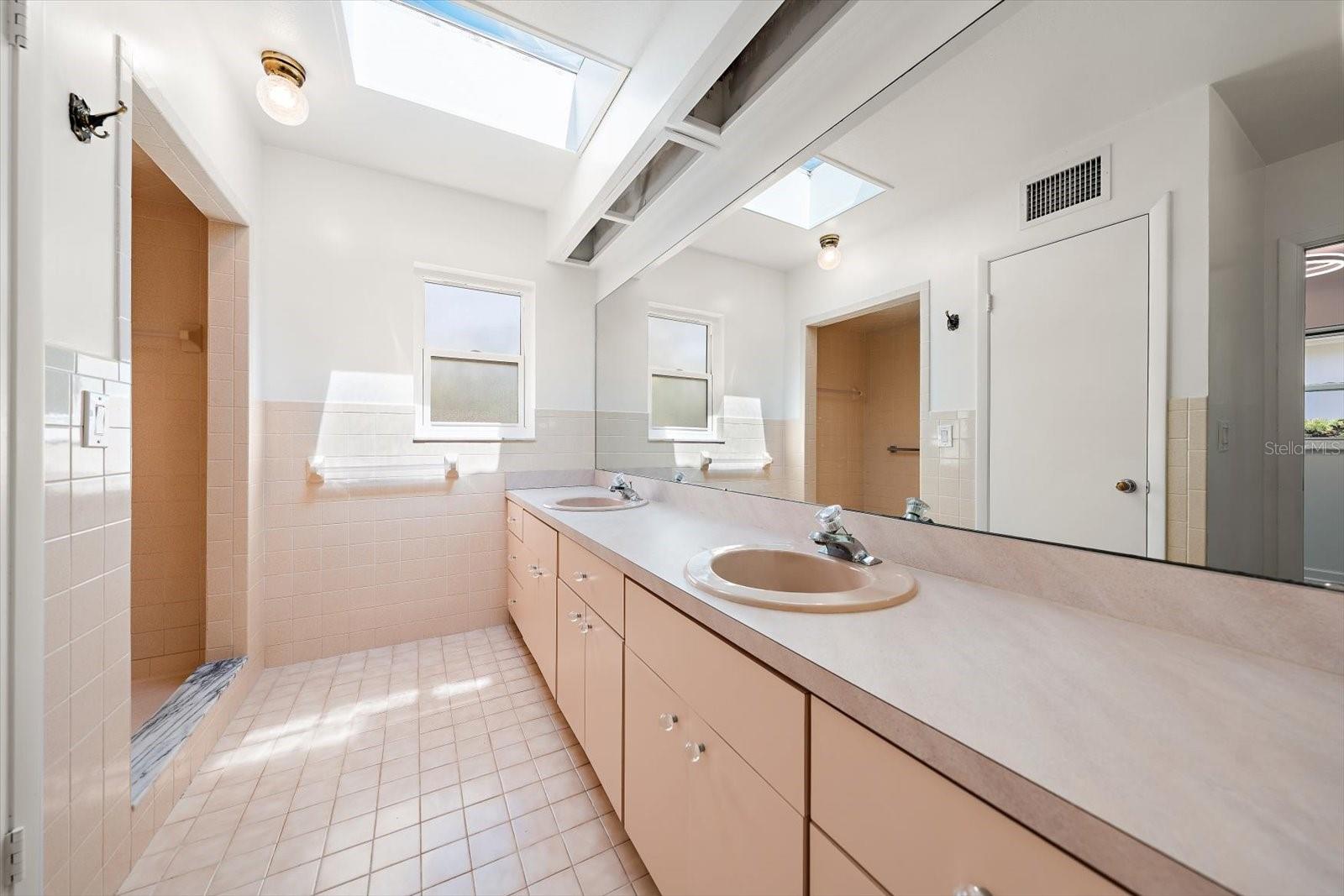 HARBOR BLUFFS SEC 1 - Residential