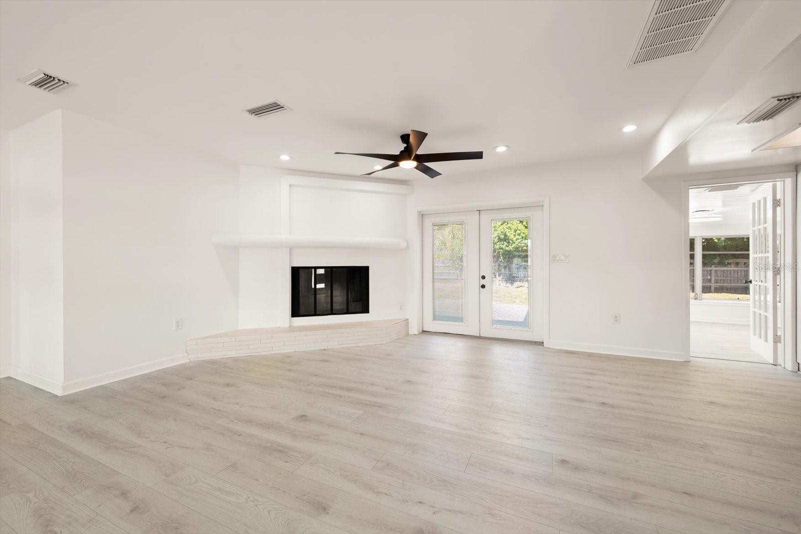 HARBOR BLUFFS SEC 1 - Residential