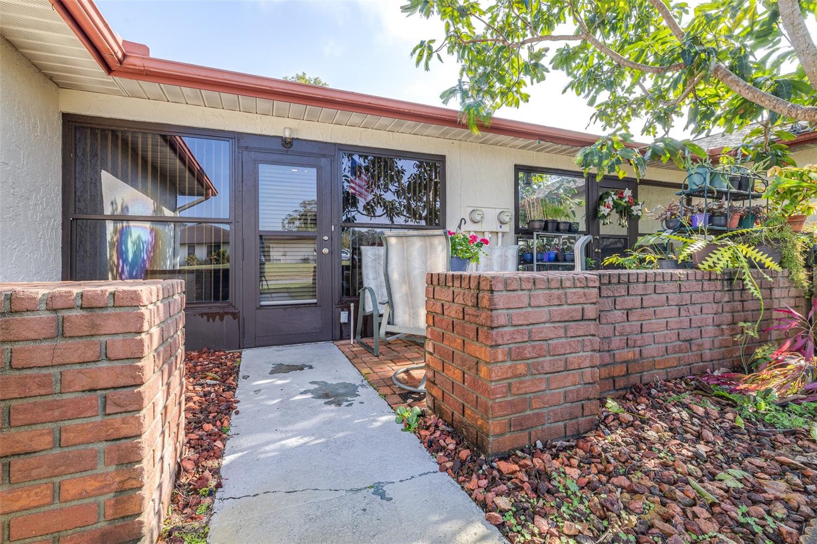 3466 MACLAREN DRIVE