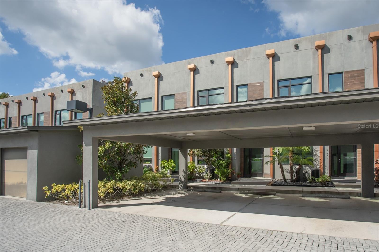 CARROLLWOOD CROSSINGS 2 - Residential Lease