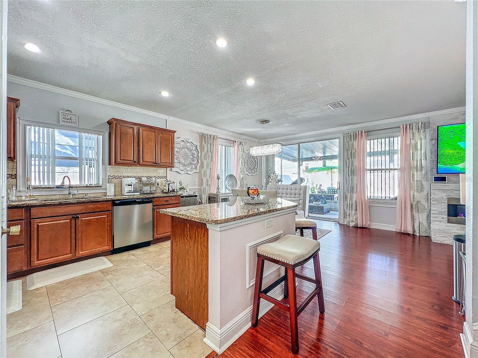 LE CLARE SHORES - Residential