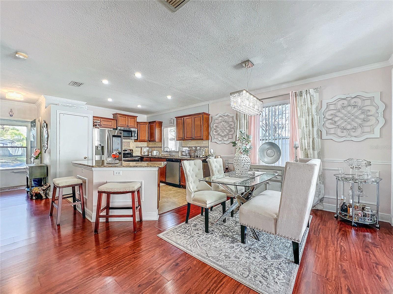 LE CLARE SHORES - Residential