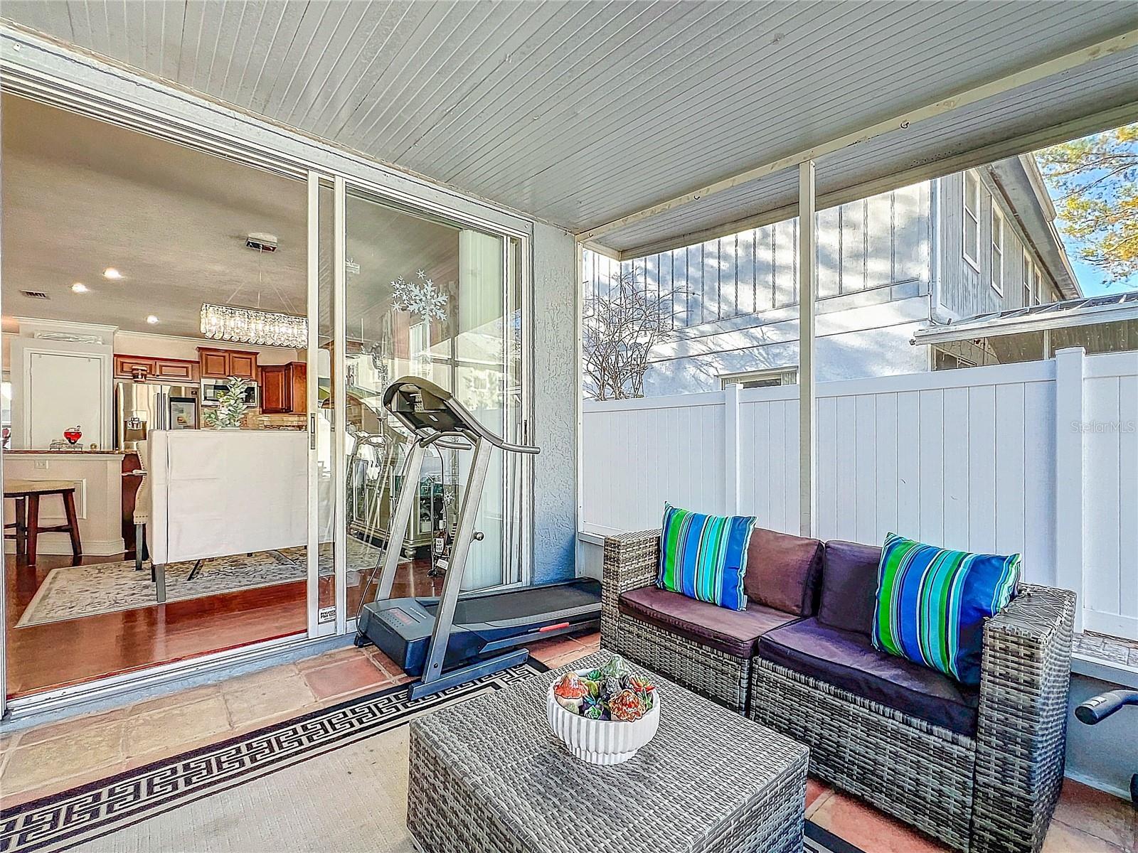 LE CLARE SHORES - Residential