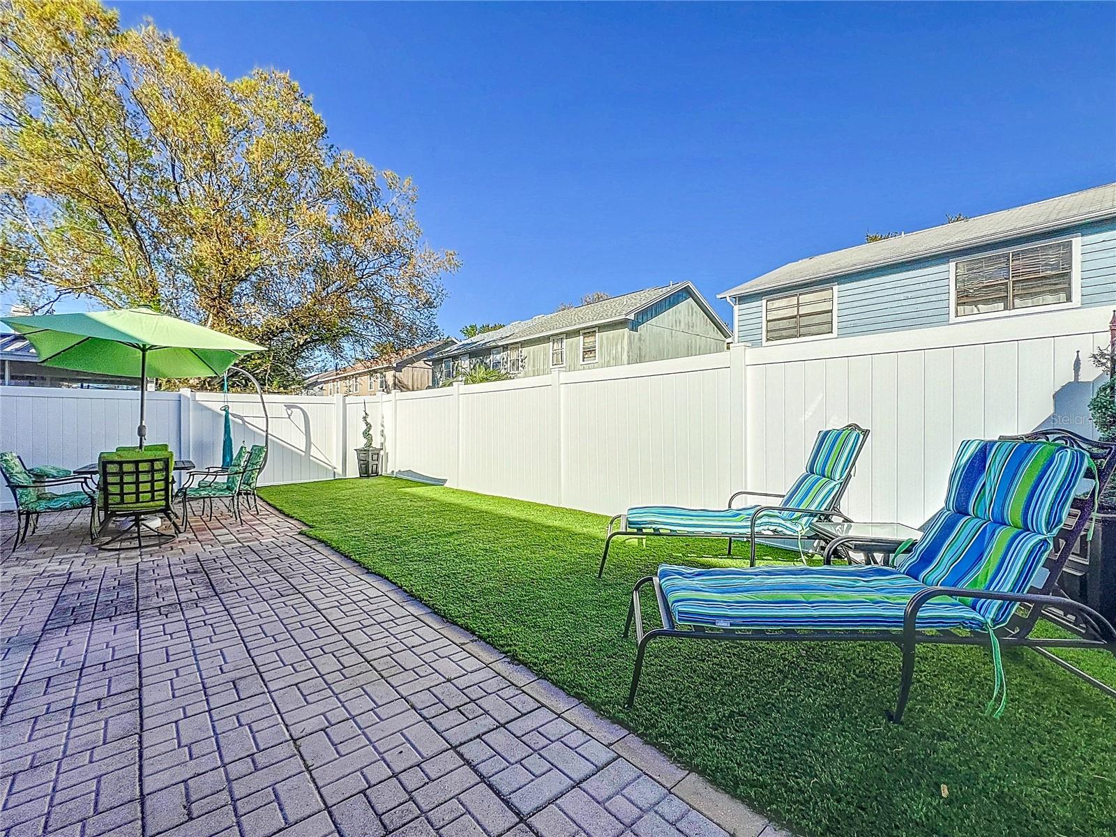LE CLARE SHORES - Residential
