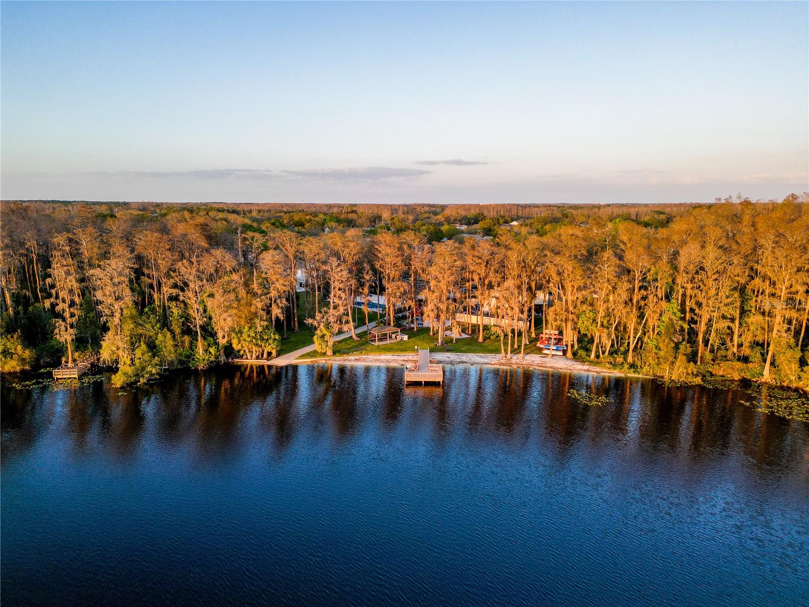LE CLARE SHORES - Residential