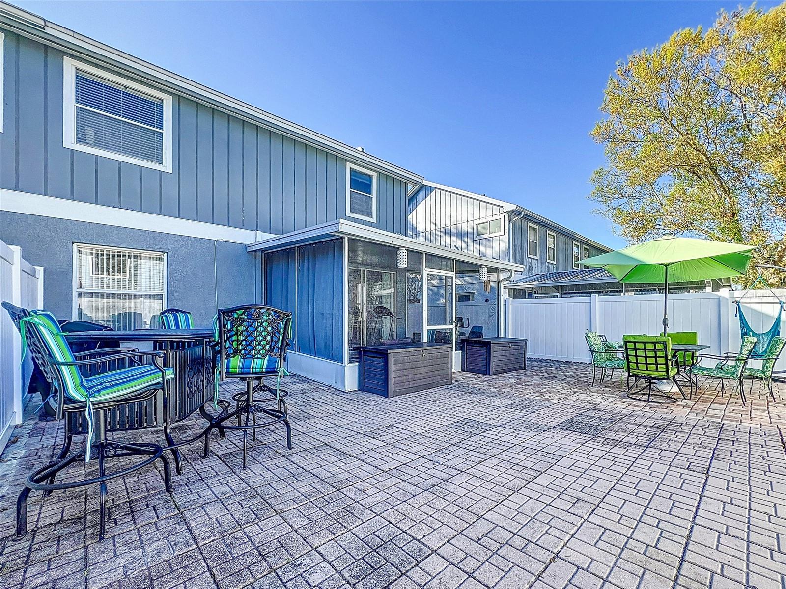 LE CLARE SHORES - Residential