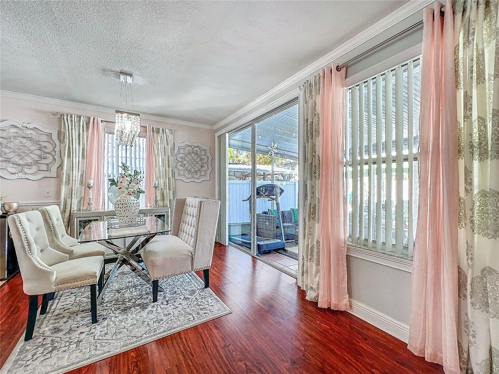 LE CLARE SHORES - Residential