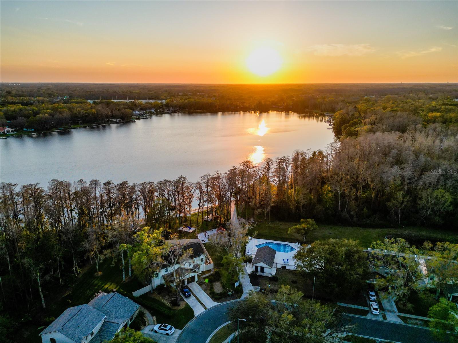 LE CLARE SHORES - Residential