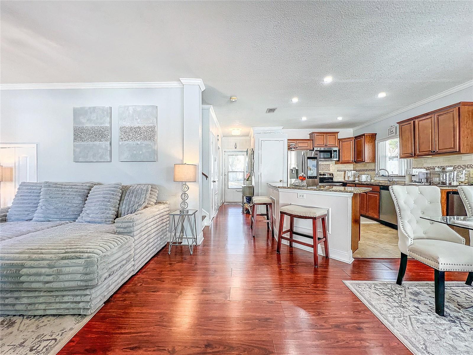 LE CLARE SHORES - Residential