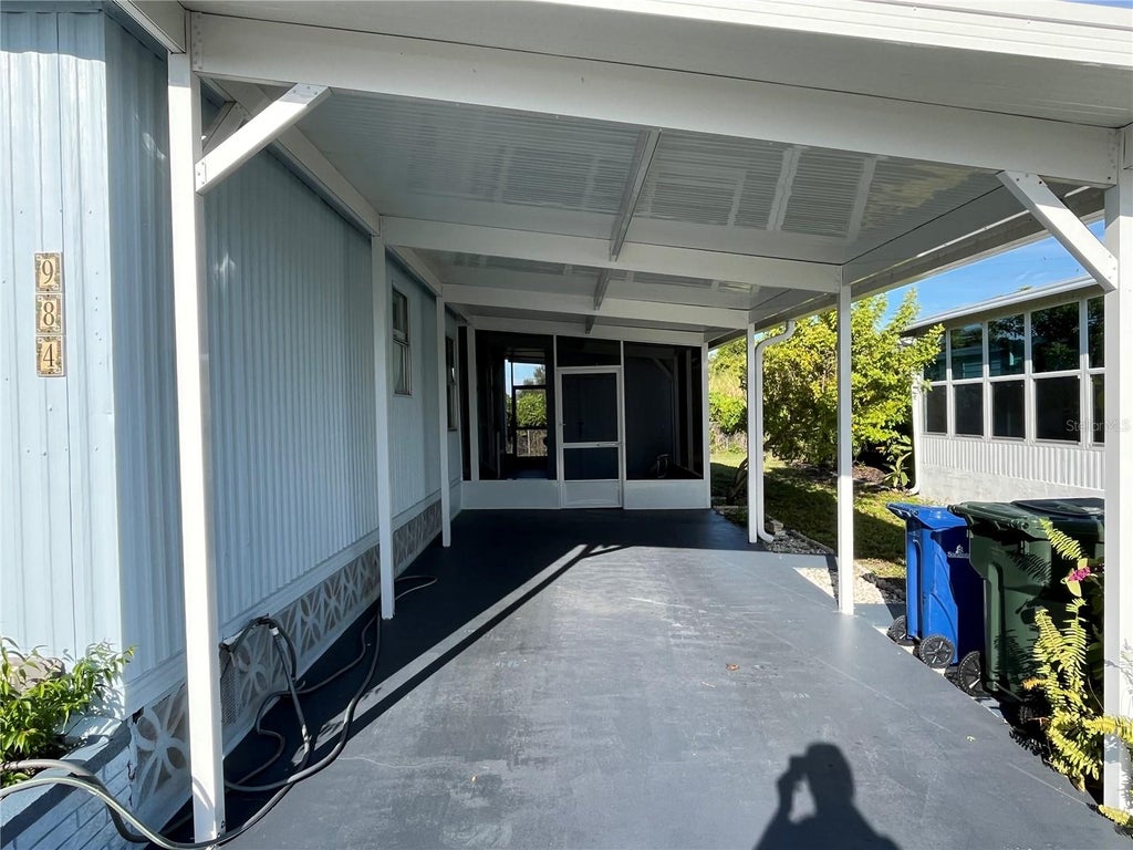 Photo of 984 Jolanda Circle, Venice, FL 34285 (MLS # N6145955)