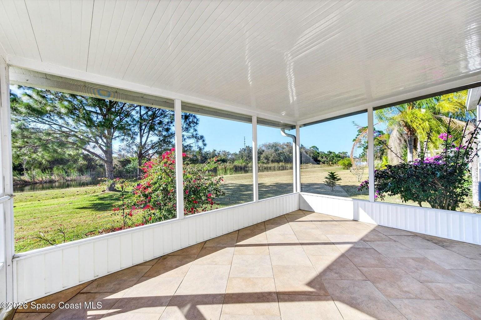 NORTHWEST LAKES CONDO PH VI - Residential