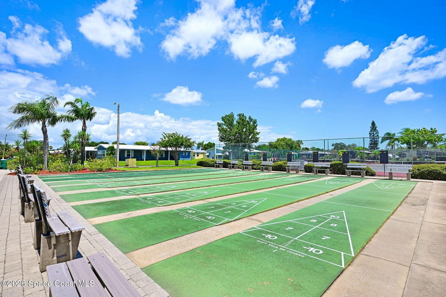 NORTHWEST LAKES CONDO PH VI - Residential