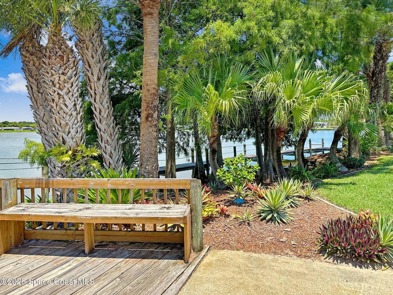 NORTHWEST LAKES CONDO PH VI - Residential