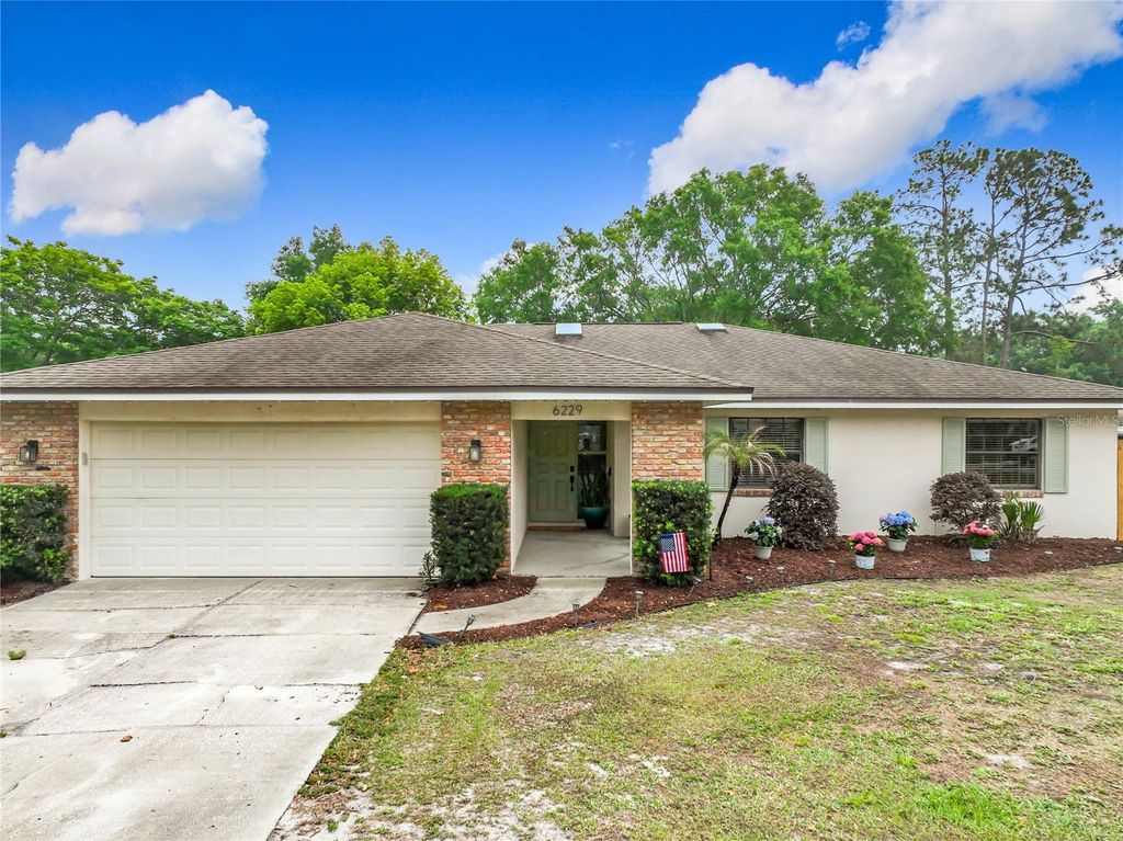Photo of 6229 Silver Glen Court, Orlando, FL 32819 (MLS # S5147466)