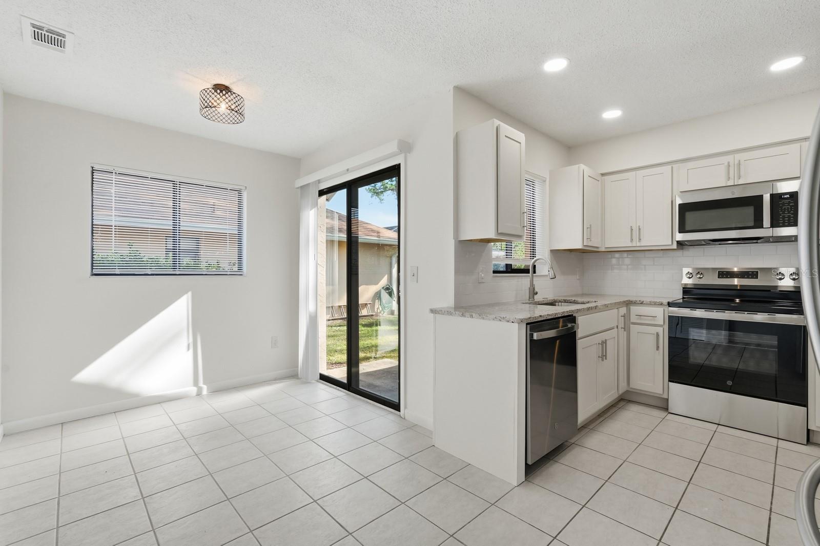 DEERWOOD REP BLK 20 PINE LAKES GOLF COURSE - Residential Lease