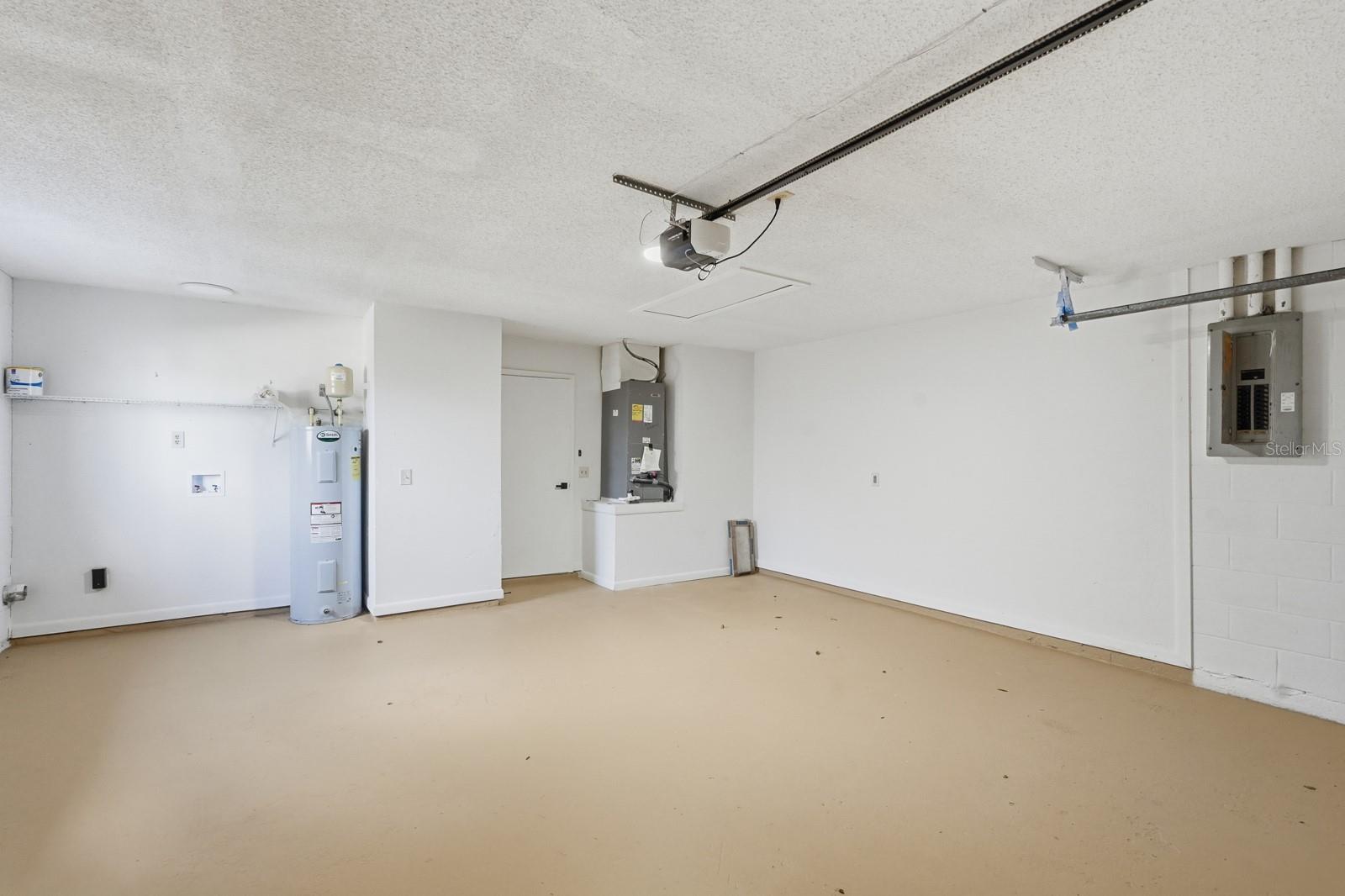 DEERWOOD REP BLK 20 PINE LAKES GOLF COURSE - Residential Lease