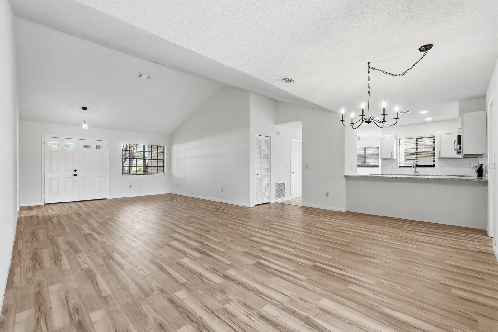 DEERWOOD REP BLK 20 PINE LAKES GOLF COURSE - Residential Lease