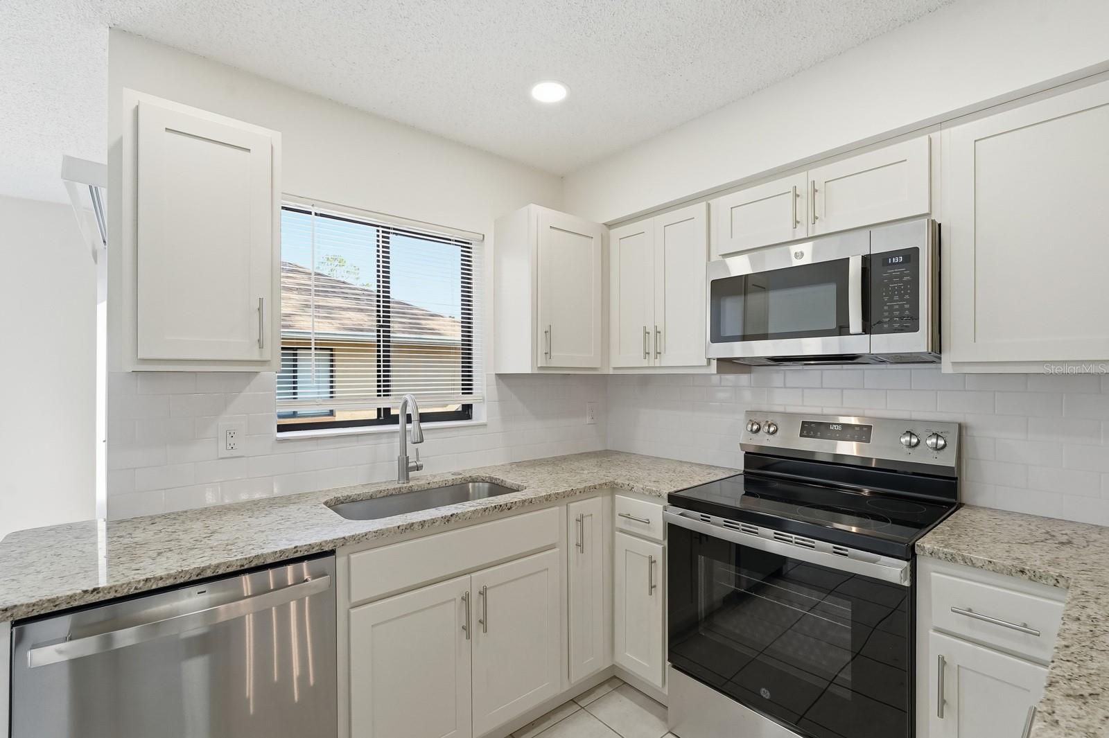 DEERWOOD REP BLK 20 PINE LAKES GOLF COURSE - Residential Lease