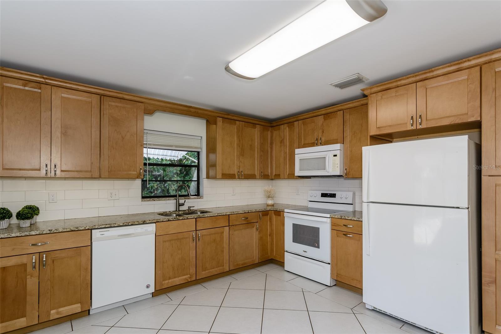 CYPRESS POINT - Residential