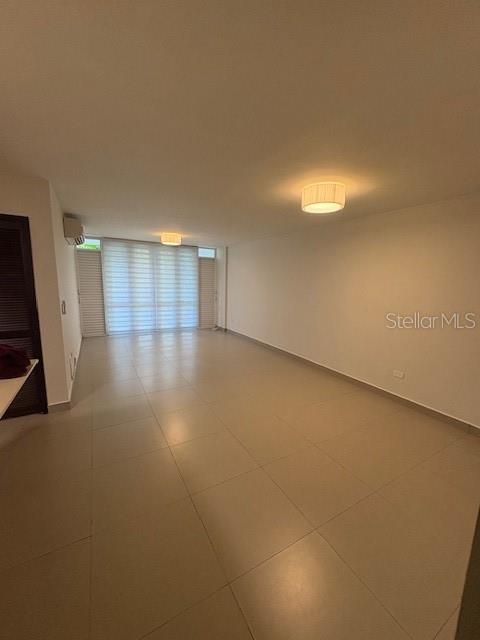 TORRIMAR PLAZA - Residential Lease