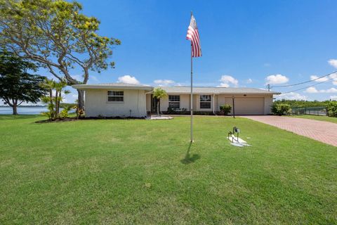 Photo of 10419 Spoonbill Road W, Bradenton, FL 34209 (MLS # A4660744)