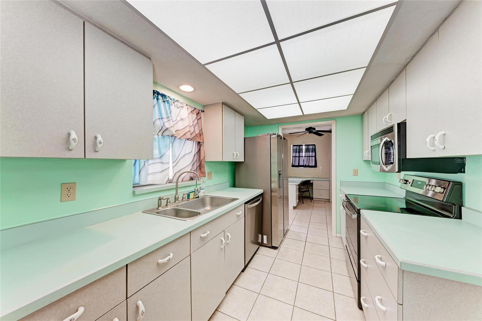 SOUTH VENICE - Residential