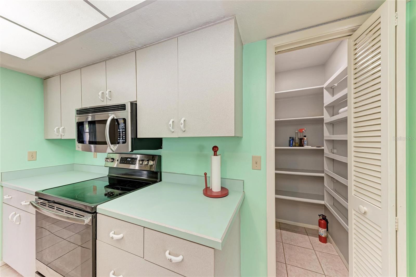 SOUTH VENICE - Residential