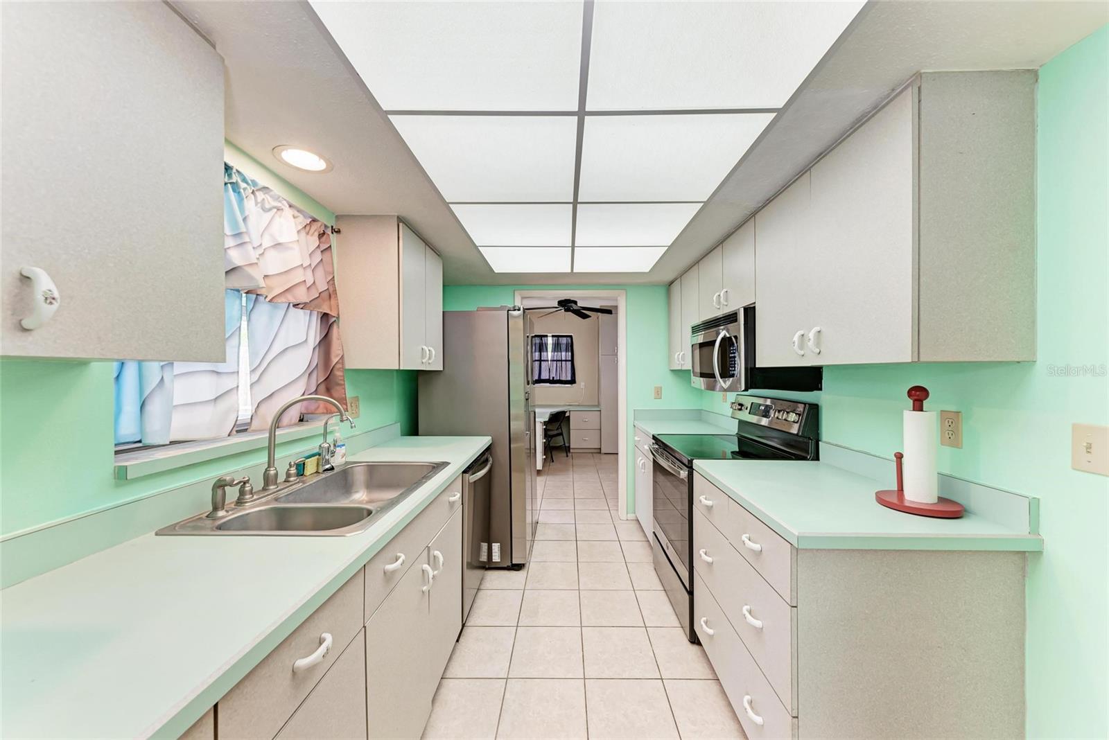 SOUTH VENICE - Residential