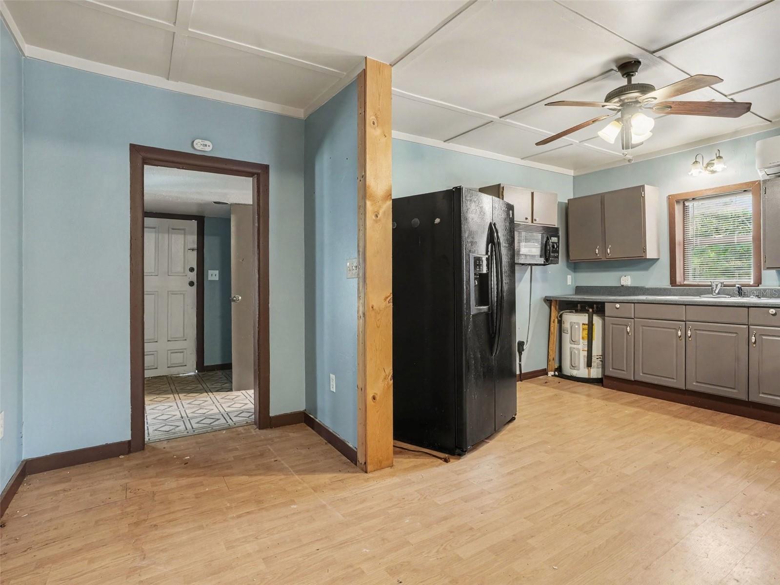1641 VINTAGE STREET