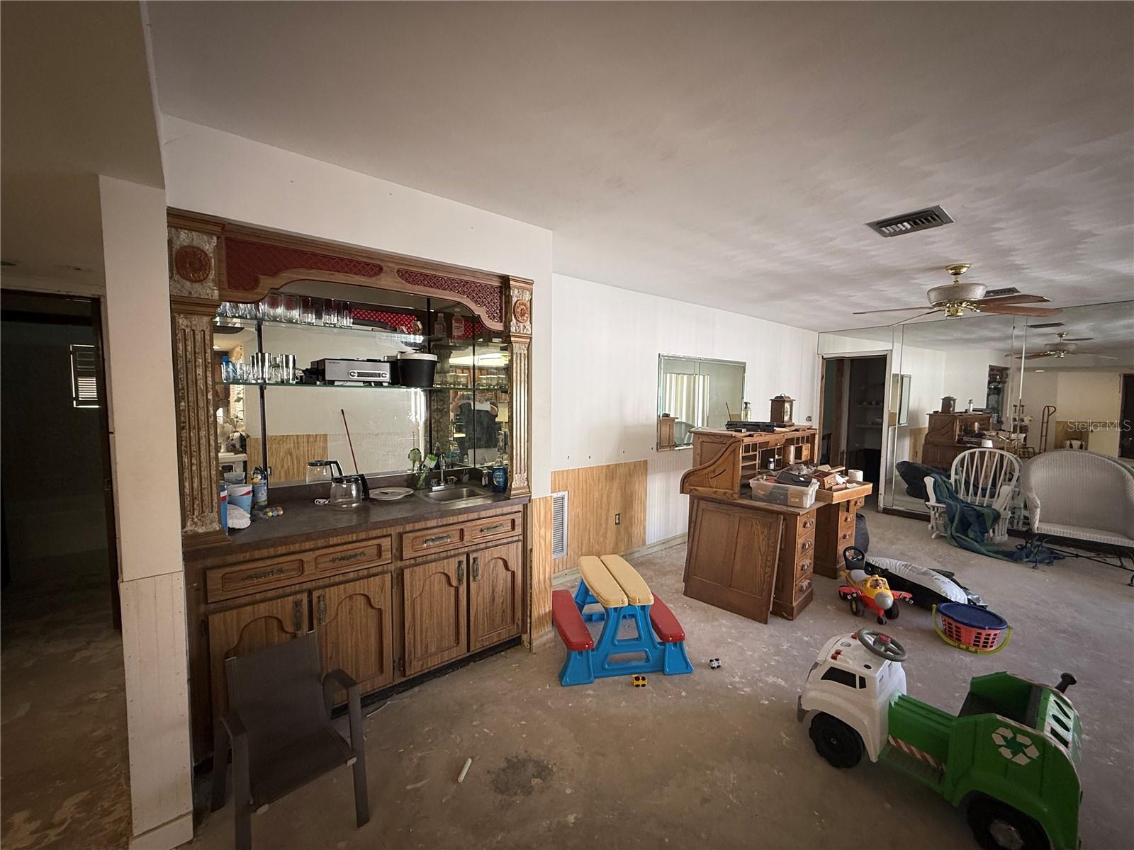 SUNSET HILLS - Residential