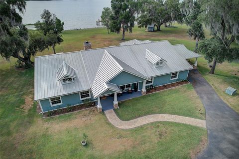 A home in VALRICO