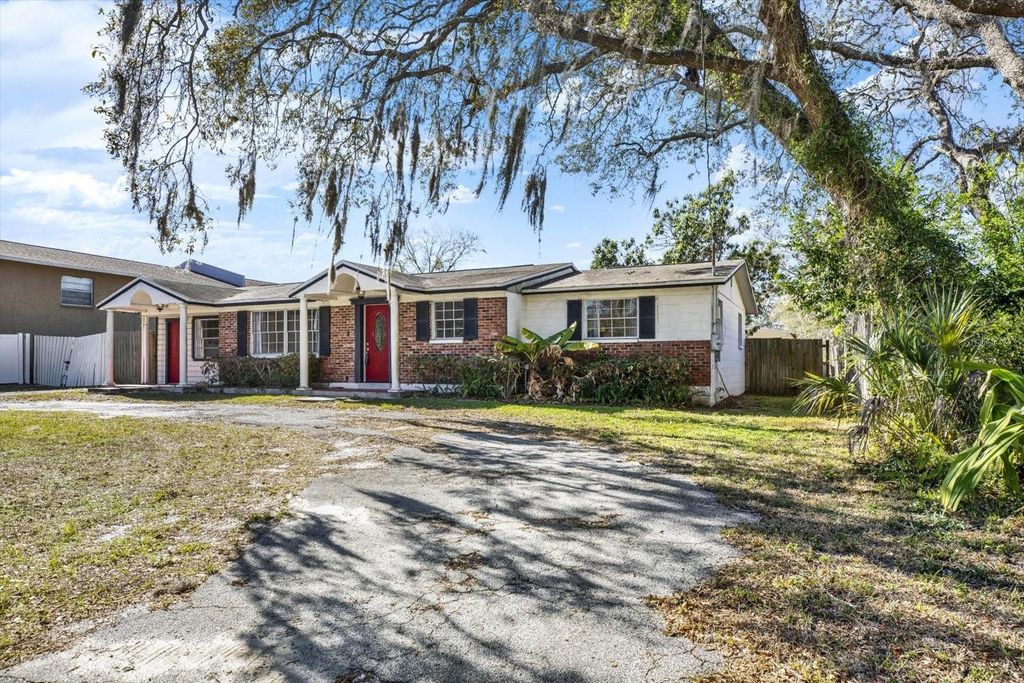 Photo of 11404 N 52nd Street, Tampa, FL 33617 (MLS # TB8469709)