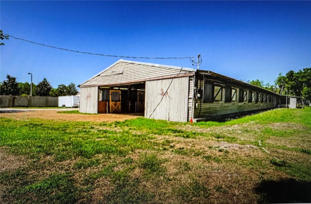 Photo of 10502 Henderson Road, Tampa, FL 33625 (MLS # TB8392922)