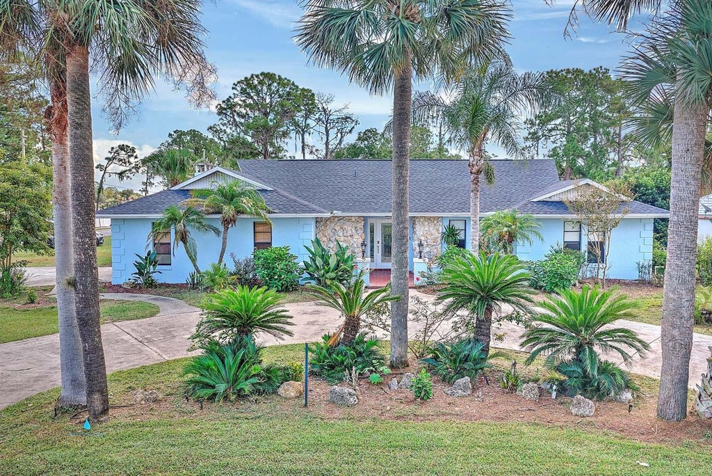 Photo of 4012 Sunrise Drive, Sebring, FL 33872 (MLS # OM731030)