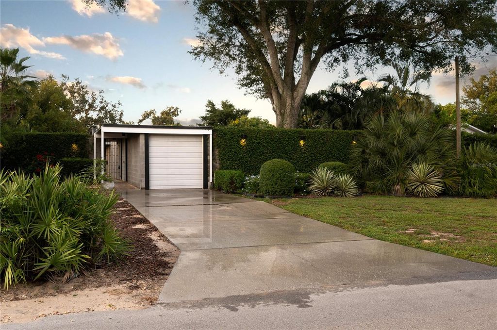 Photo of 1549 Drexel Ave NE, Winter Haven, FL 33881 (MLS # P4936276)