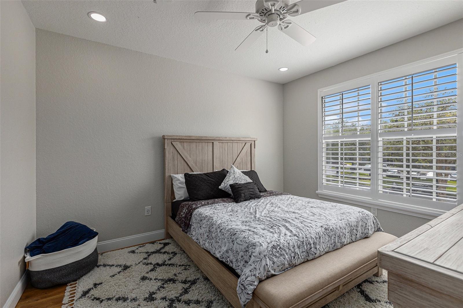 OXFORD PLACE AT TAMPA PALMS A - Residential Lease