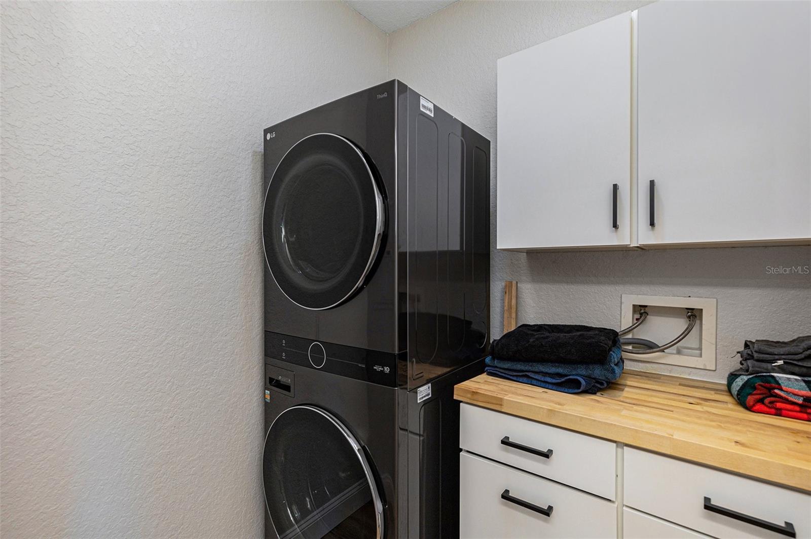 OXFORD PLACE AT TAMPA PALMS A - Residential Lease