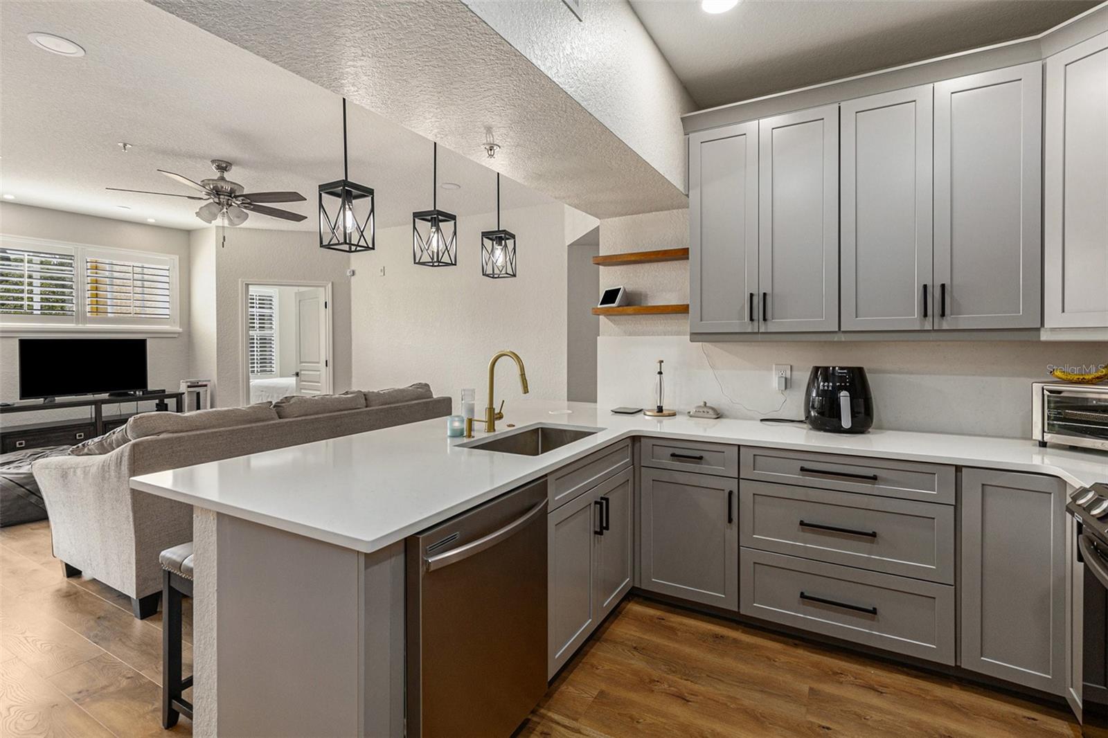 OXFORD PLACE AT TAMPA PALMS A - Residential Lease