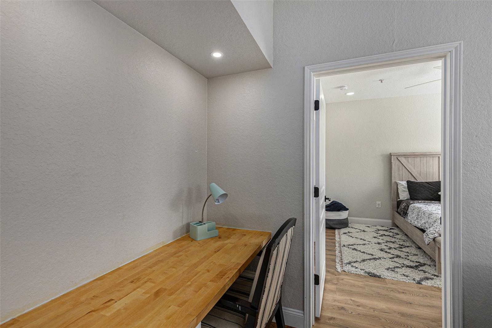 OXFORD PLACE AT TAMPA PALMS A - Residential Lease