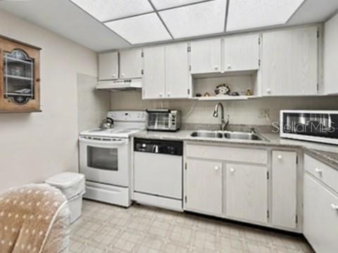 12 QUAILS RUN BOULEVARD 7