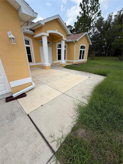 18179 Maberly Road, Weeki Wachee, FL 34614