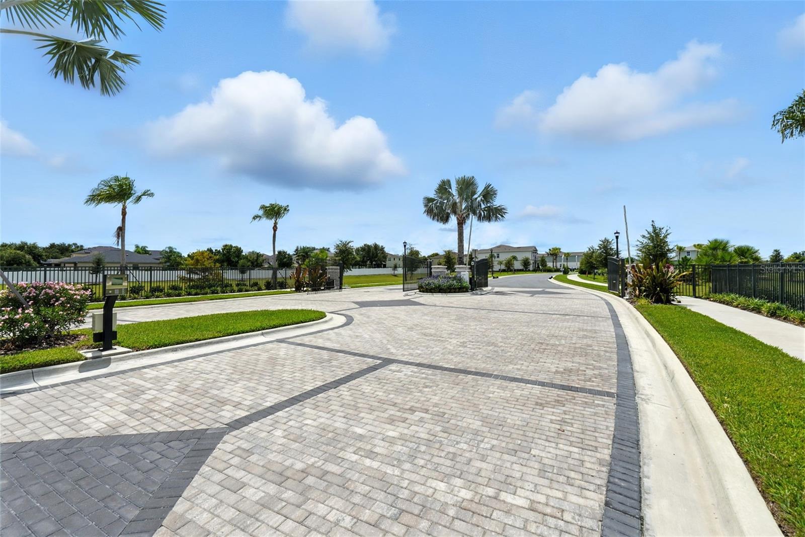 WINTER GROVE - Residential