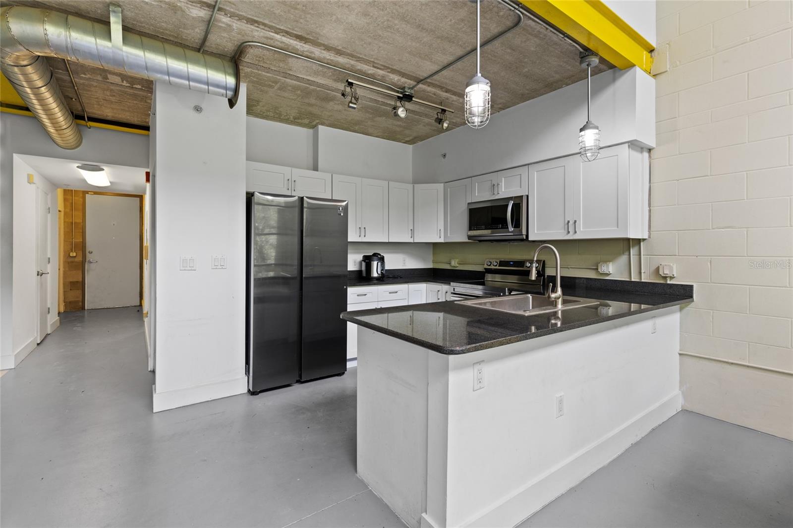 LOFTS OASIS CONDO - Residential