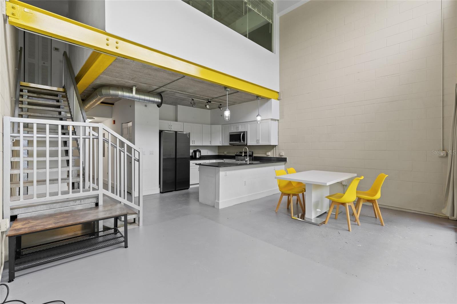 LOFTS OASIS CONDO - Residential