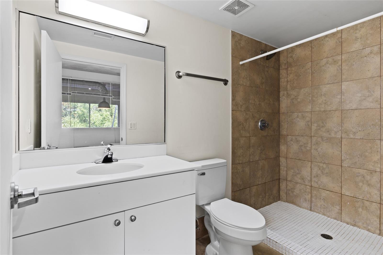 LOFTS OASIS CONDO - Residential