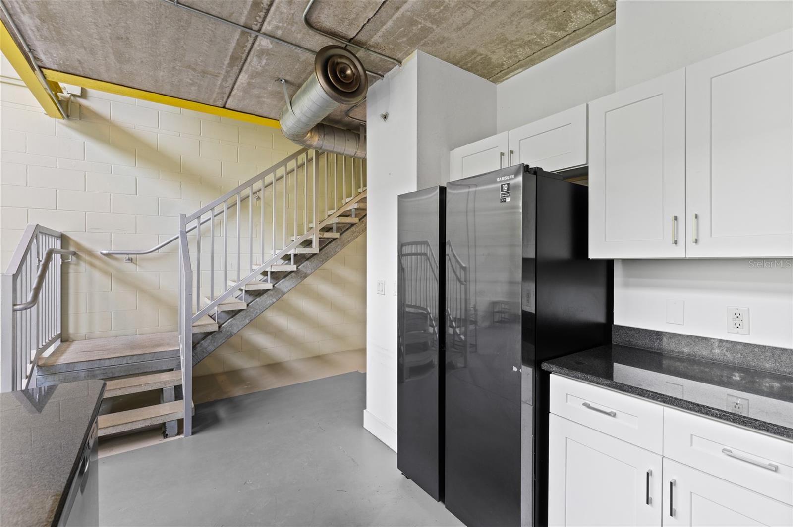 LOFTS OASIS CONDO - Residential