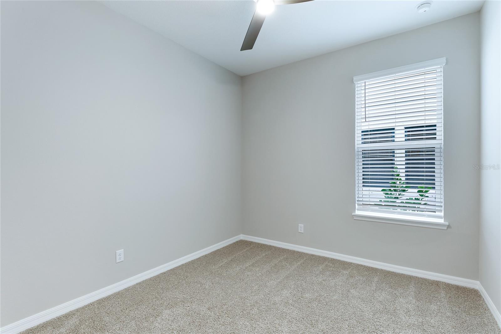 GRANDVIEW AT THE HEIGHTS - Residential Lease