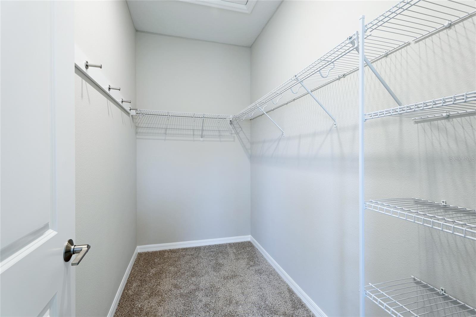 GRANDVIEW AT THE HEIGHTS - Residential Lease