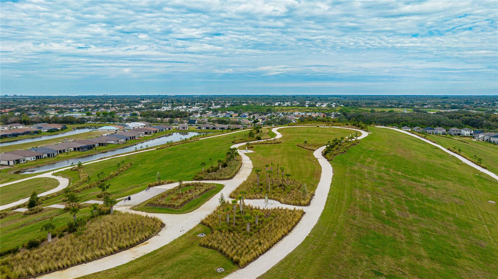 GRANDVIEW AT THE HEIGHTS - Residential Lease