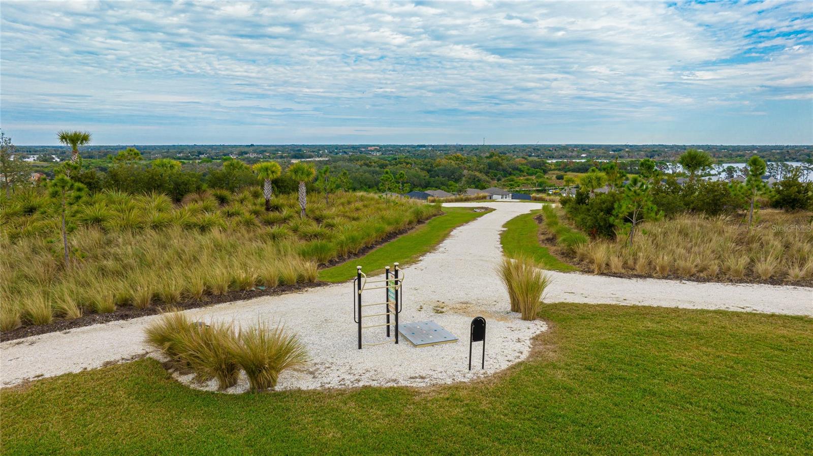 GRANDVIEW AT THE HEIGHTS - Residential Lease